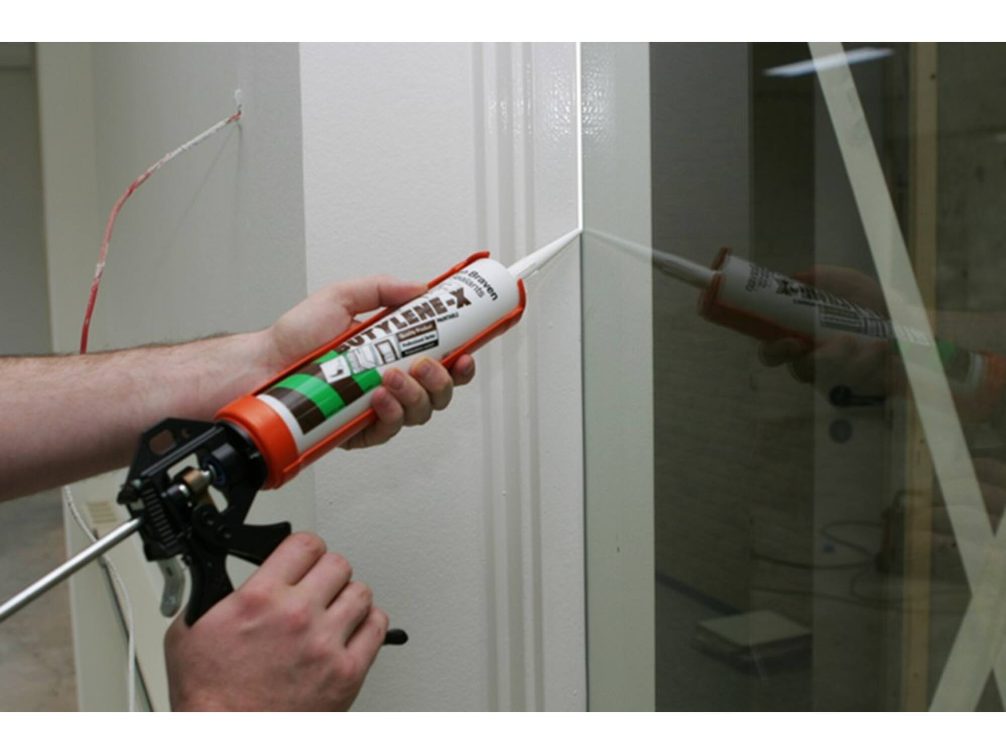 Zwaluw Butyleenkit wit BUTYLENE-X 310 ML