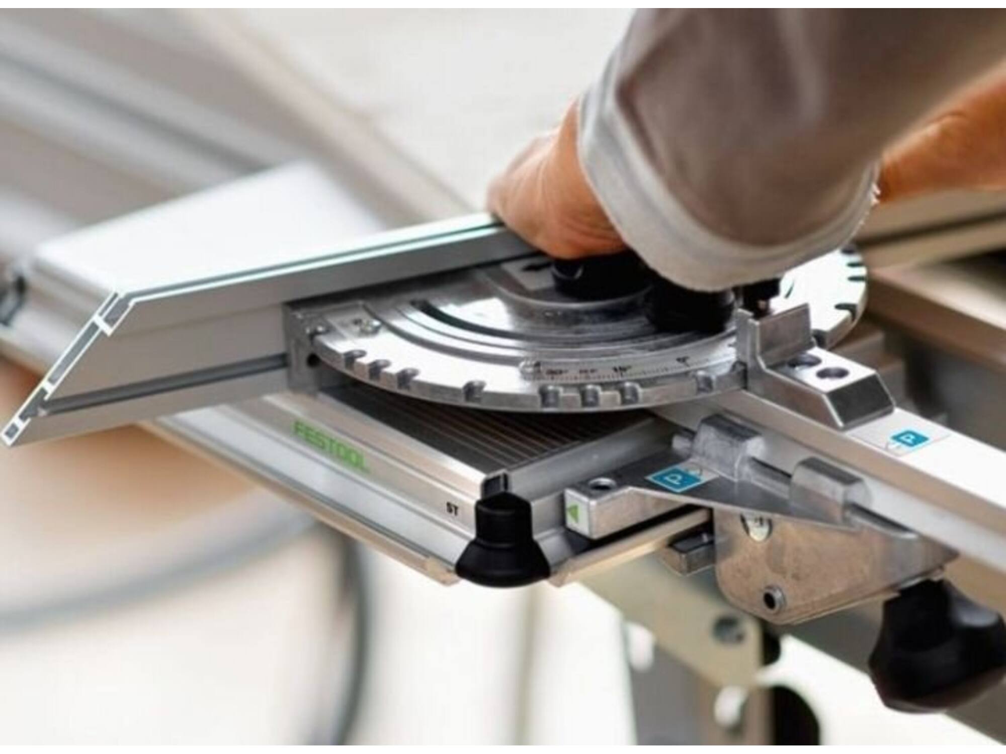 FESTOOL Trek-/afkortzaag CS 50 EBG