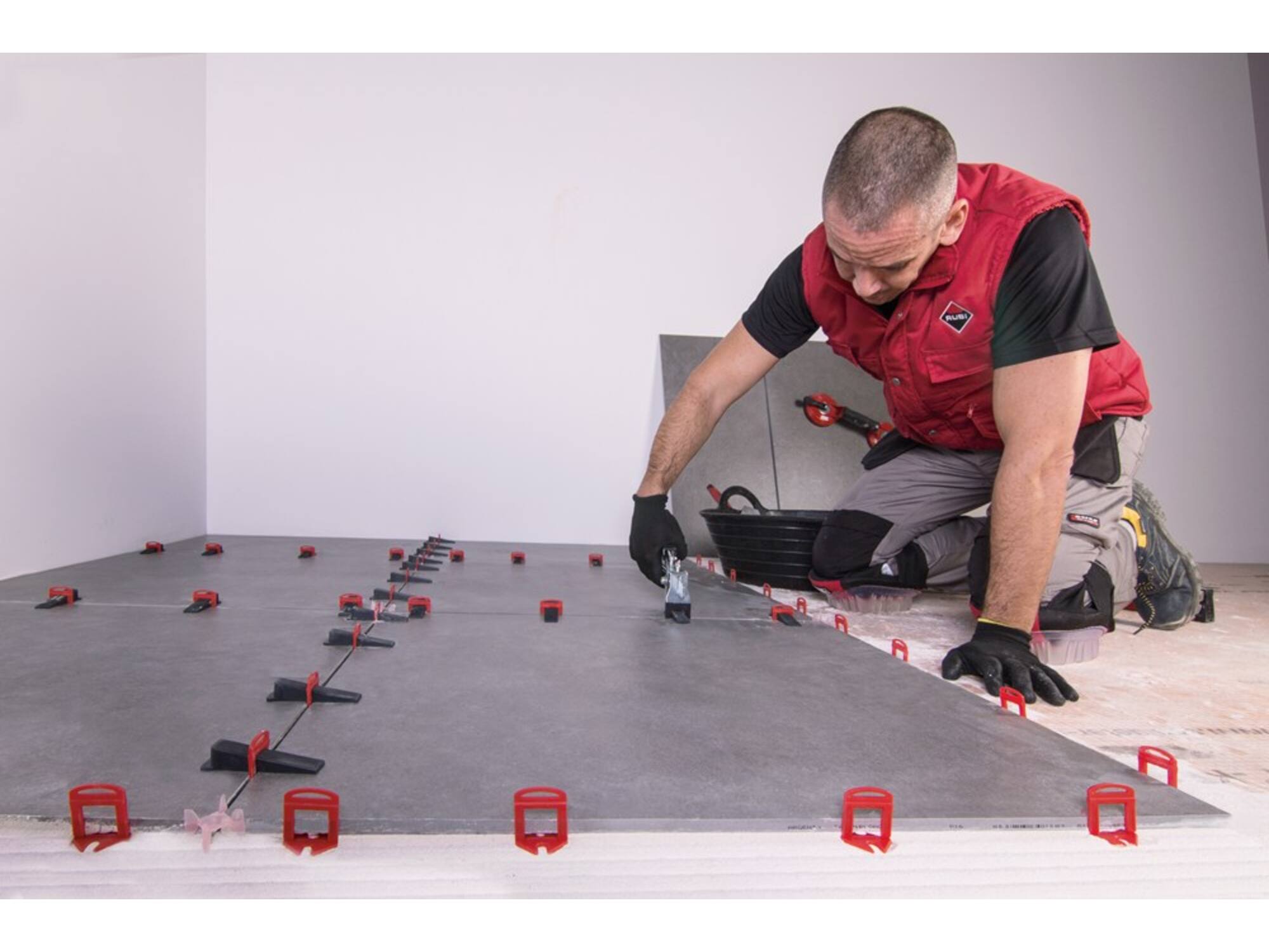 Rubi Delta level tegelkeg 400 stuks