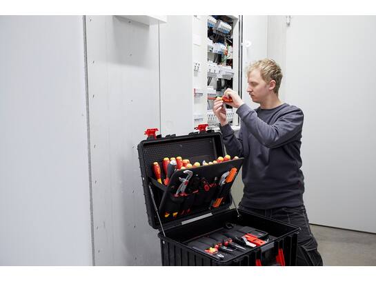 Wiha Gereedschapskoffer gevuld Elektriker COMPETENCE XL 81-delig