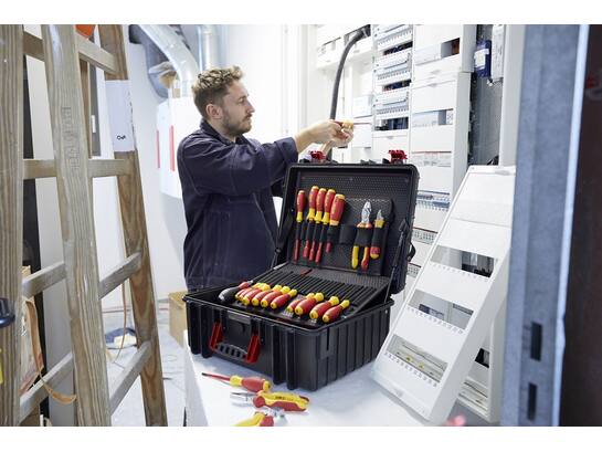 Wiha Gereedschapskoffer gevuld Elektriker COMPETENCE XL 81-delig