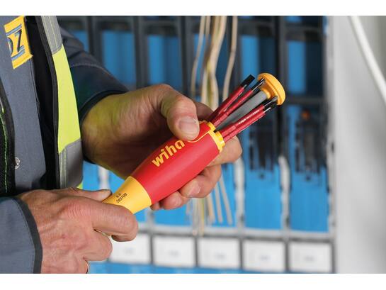 Wiha Schroevendraaier met bitmagazijn LiftUP electric